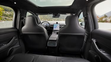 Nio EL6 first drive - panoramic roof